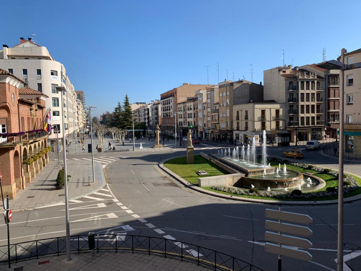 Готель Calahorra Centro Екстер'єр фото